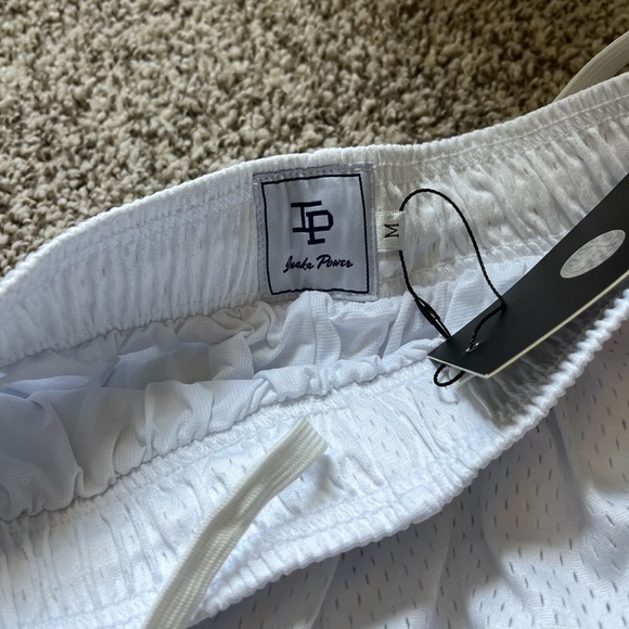 NWT inaka power shorts - Picture 2 of 2